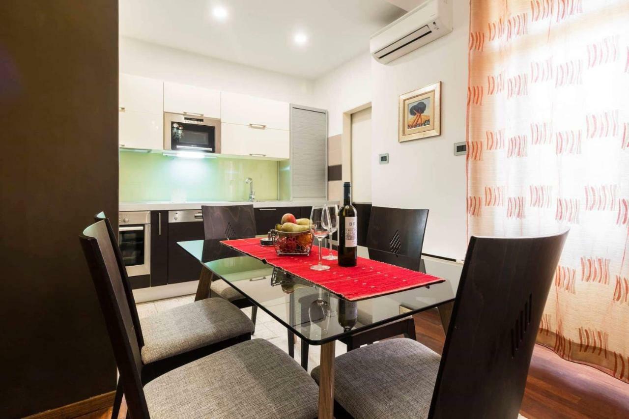 Luxury Rooms 7Heaven Suite Apartment Split Exterior photo