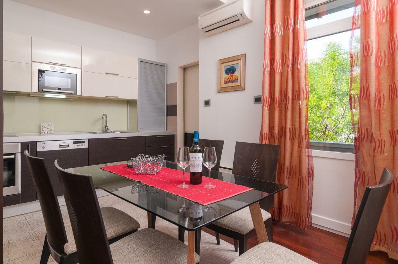 Luxury Rooms 7Heaven Suite Apartment Split Exterior photo