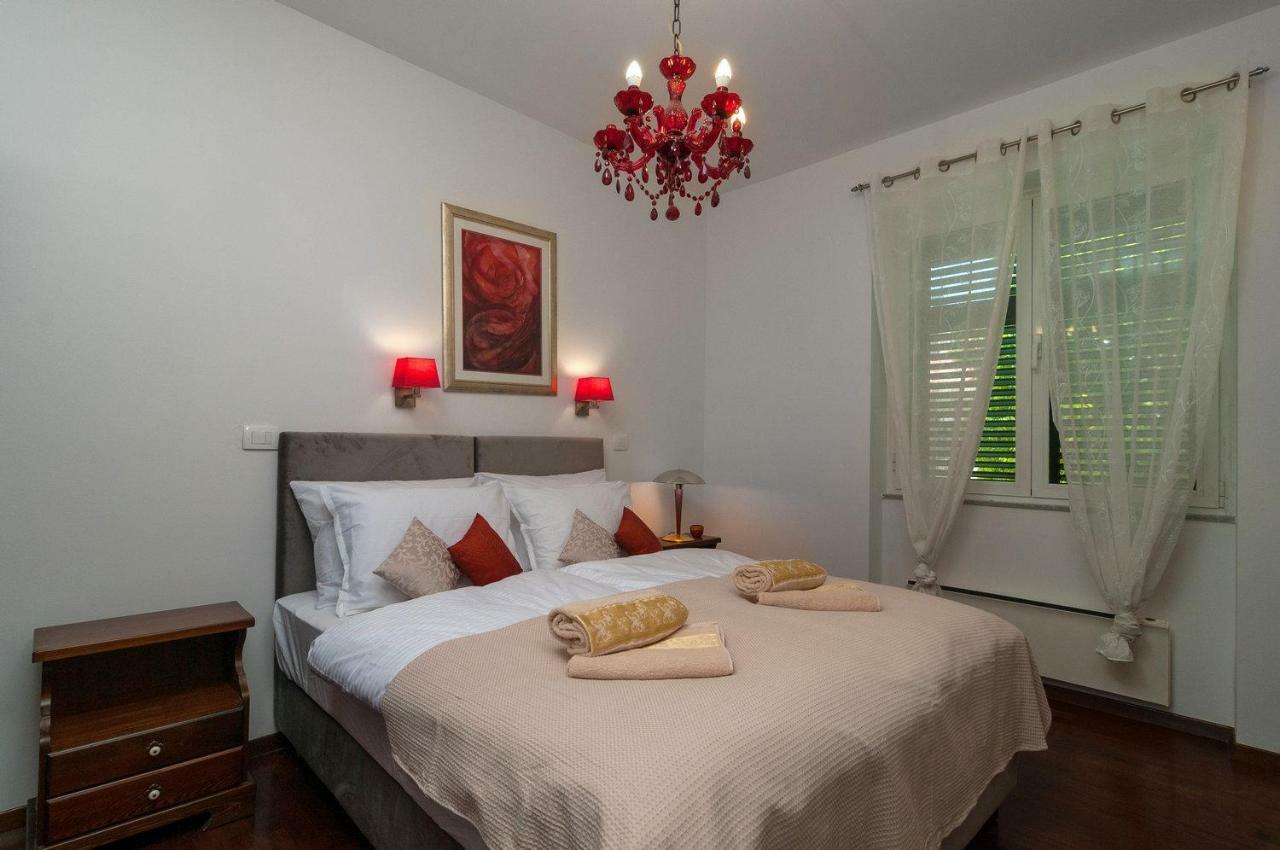 Luxury Rooms 7Heaven Suite Apartment Split Exterior photo